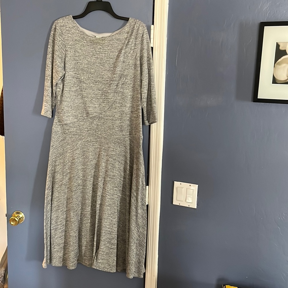 Sangria A-Line Gray Beautiful Below Knee Lined Dress 16 Good Condition 3/4 Slv